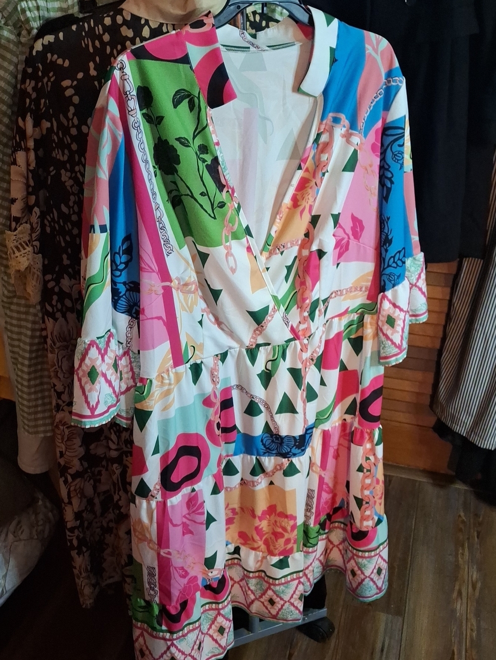 Colorful Patchwork Print V-Neck Women's Top - Multicolor 3Xl Preloved